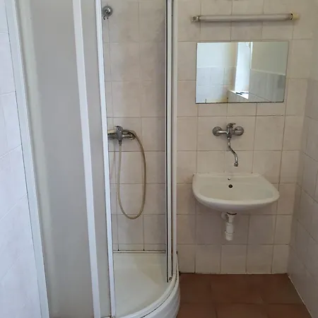 Hostal Videnska